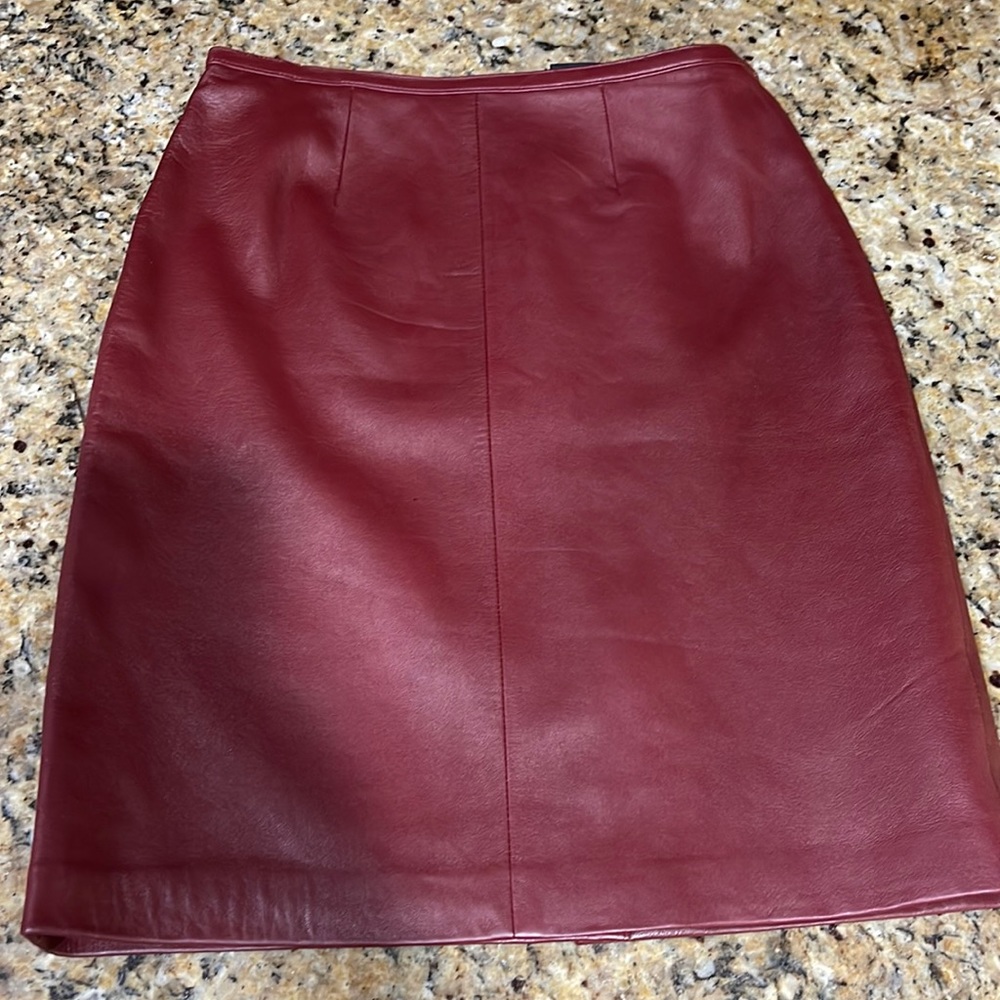 MixIt Burgundy Red leather mini skirt. Soft lined with zipper button closure
